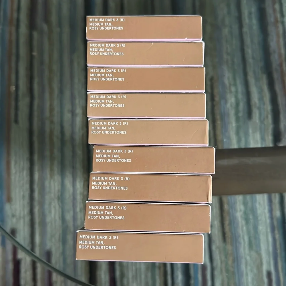 One Size O/S Powder Foundation medium dark 3 Turn Up The Base
